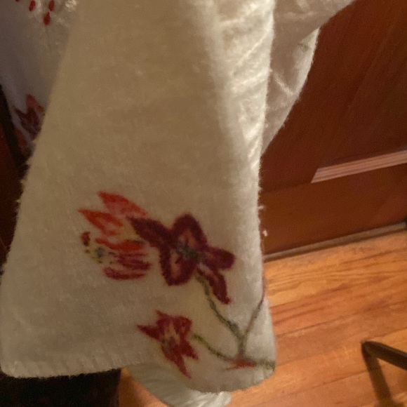 Sleeping on Snow Sweater - Picture 4 of 7